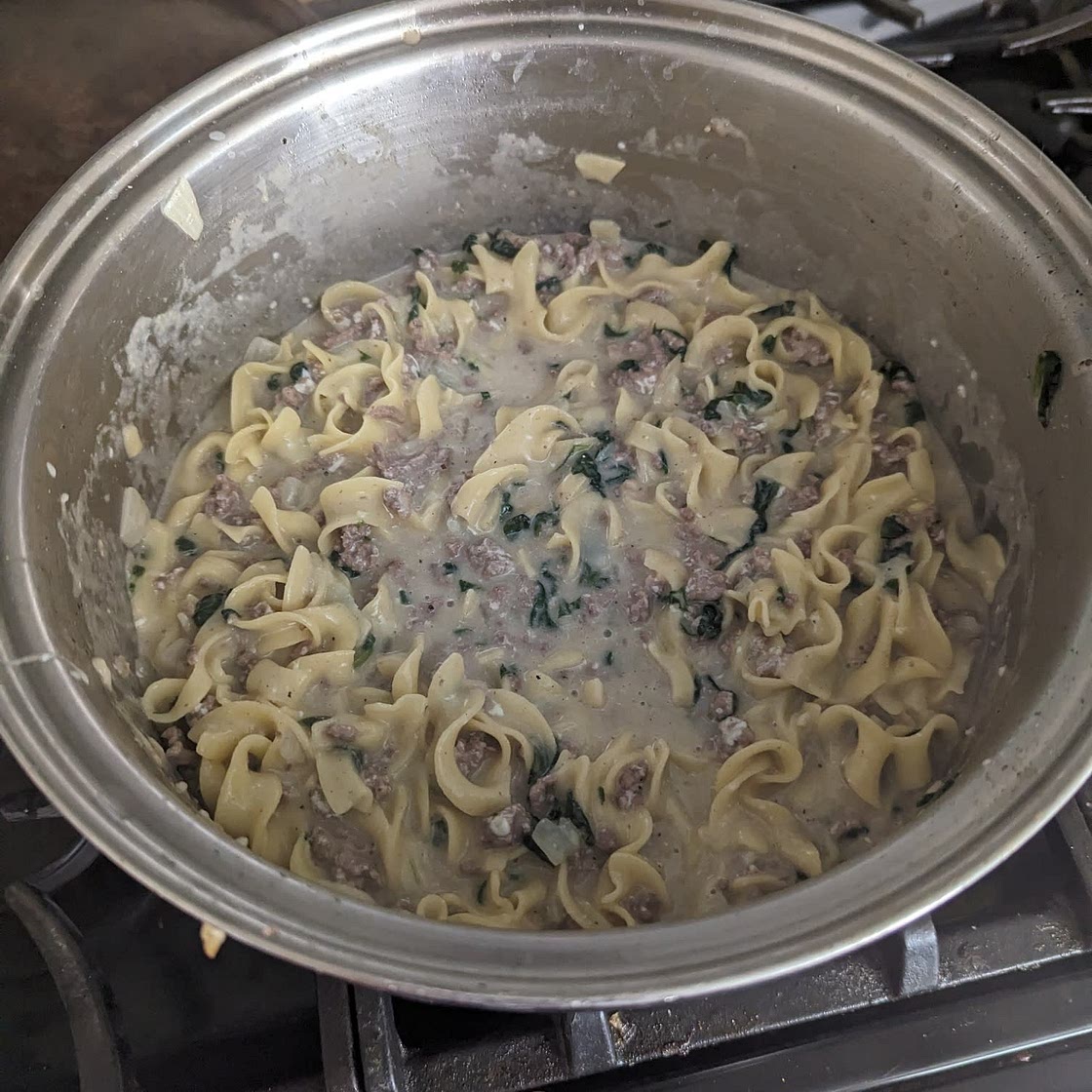 One Pot Cheesy Mushroom Spinach Beef Pasta