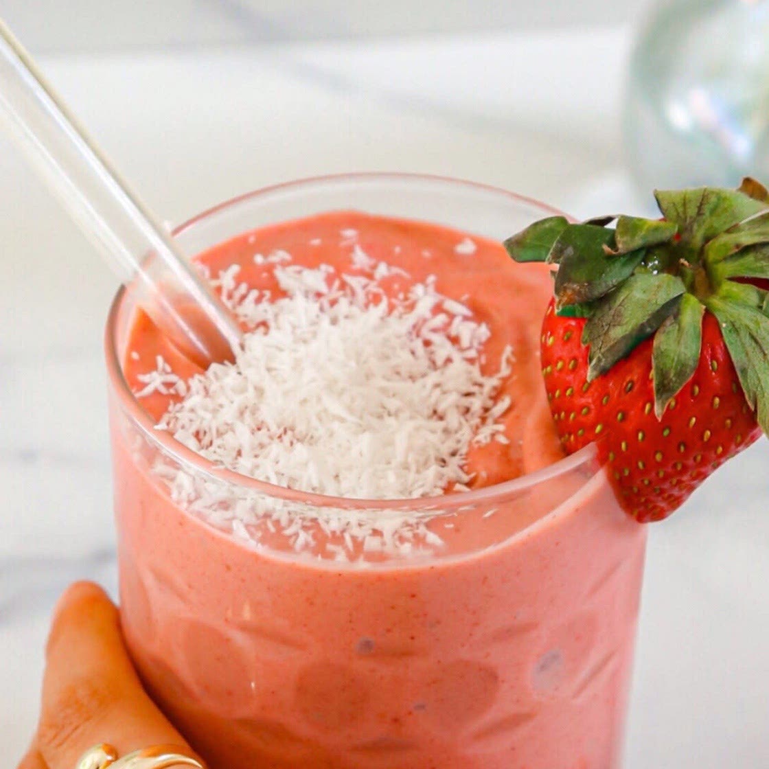 Skin Healthy Vegan Strawberry Shake 