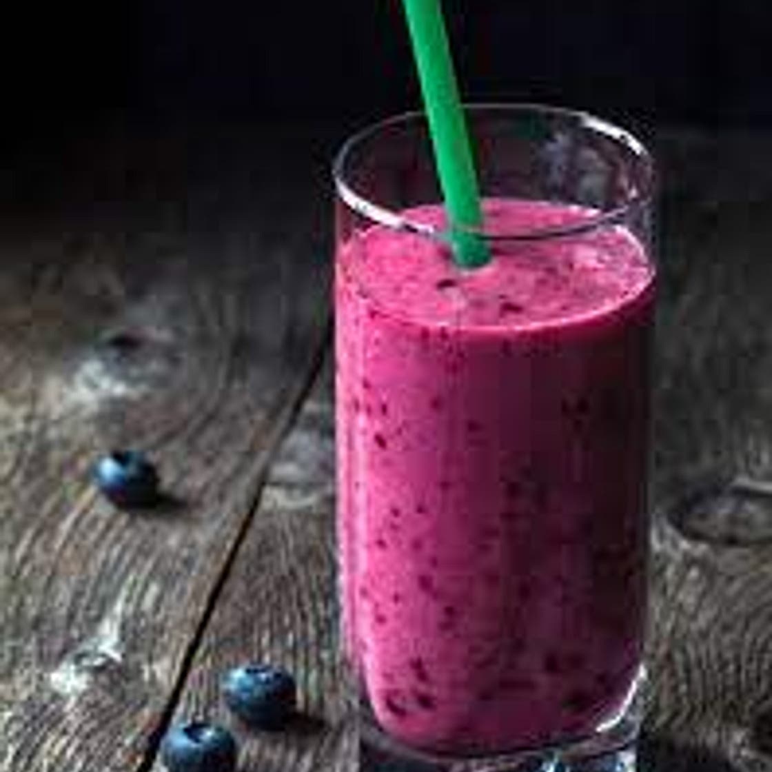 Smoothie aux fruits rouges