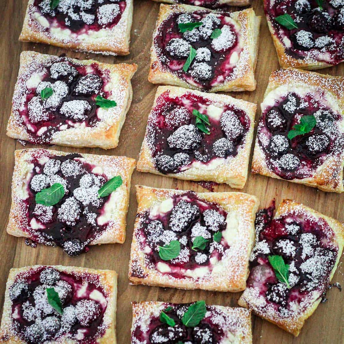 Mixed berries tart with puff pastry and cottage cheese