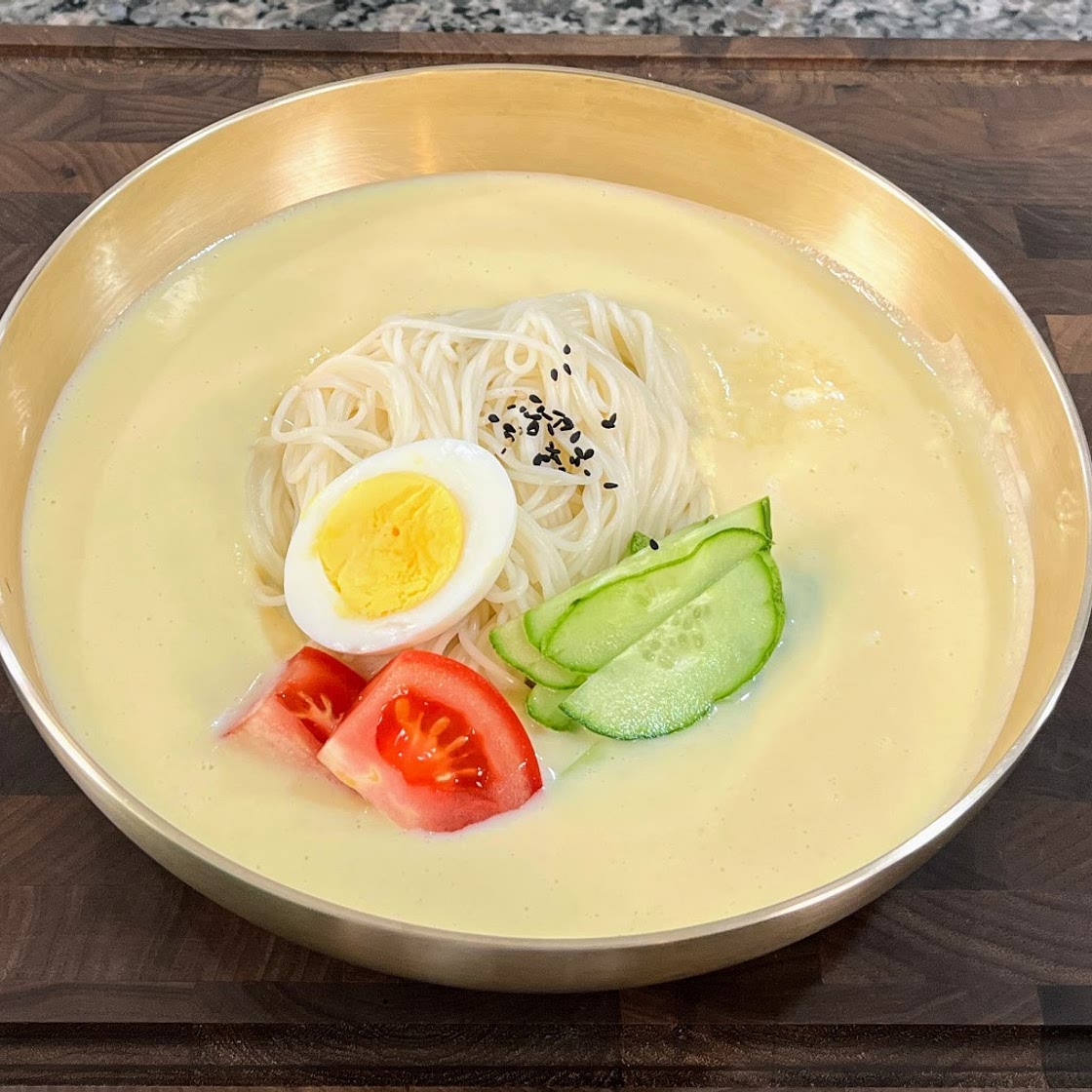 시원하고 영양만점 콩국수!