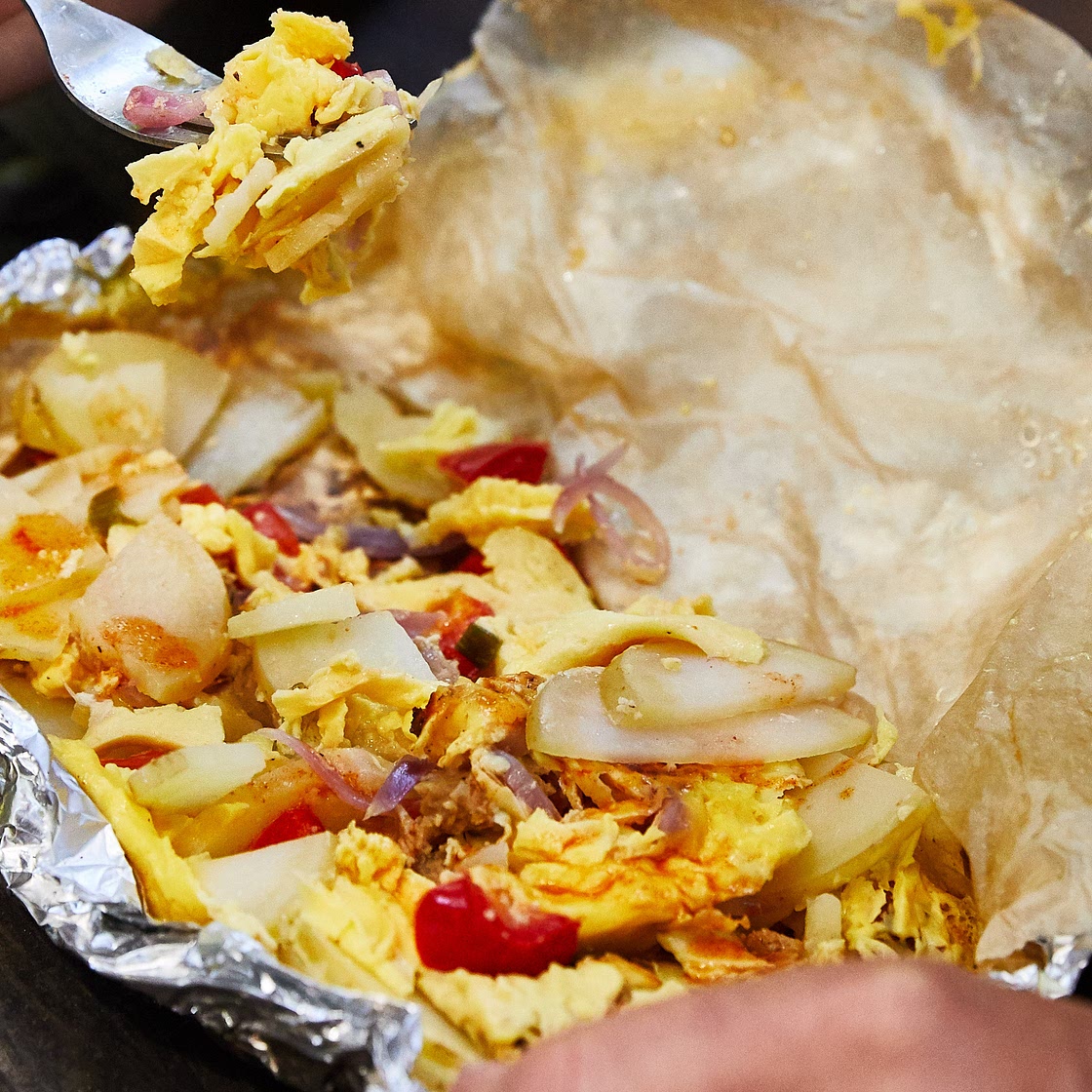 Egg, sausage and potato foil packs