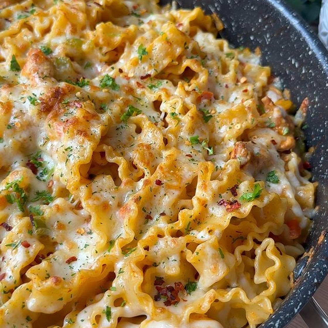 Cheesy fajita pasta