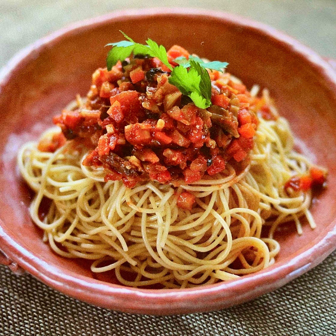 Bolognese sauce spaghetti vegan