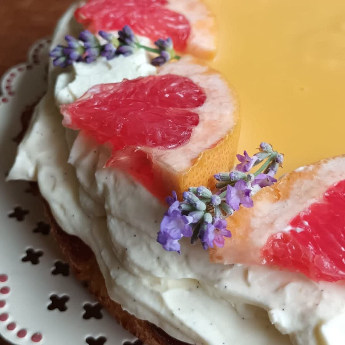Miley’s Lemon Birthday Cake With Grapefruit Curd & Vanilla Mascarpone