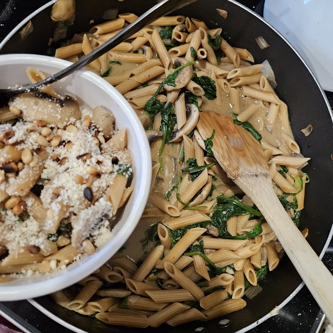 Vegan Mushroom Pasta with Spinach (easy recipe)