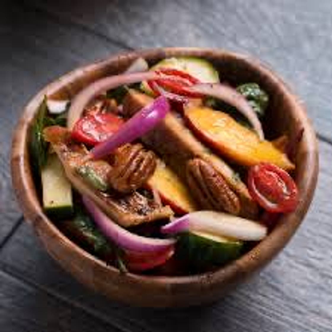 Grilled Chicken & Peach Salad