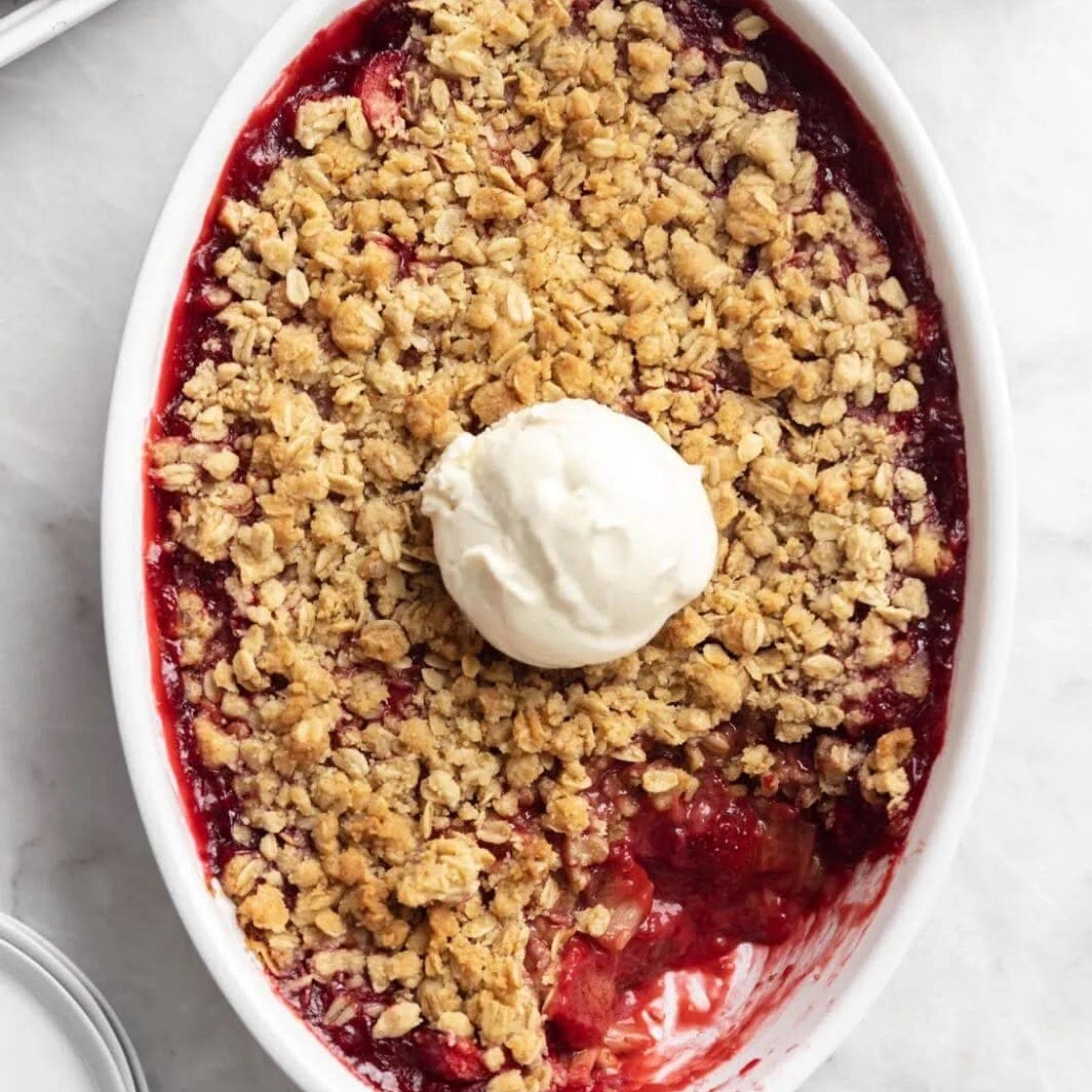 Strawberry and rhubarb crisp 