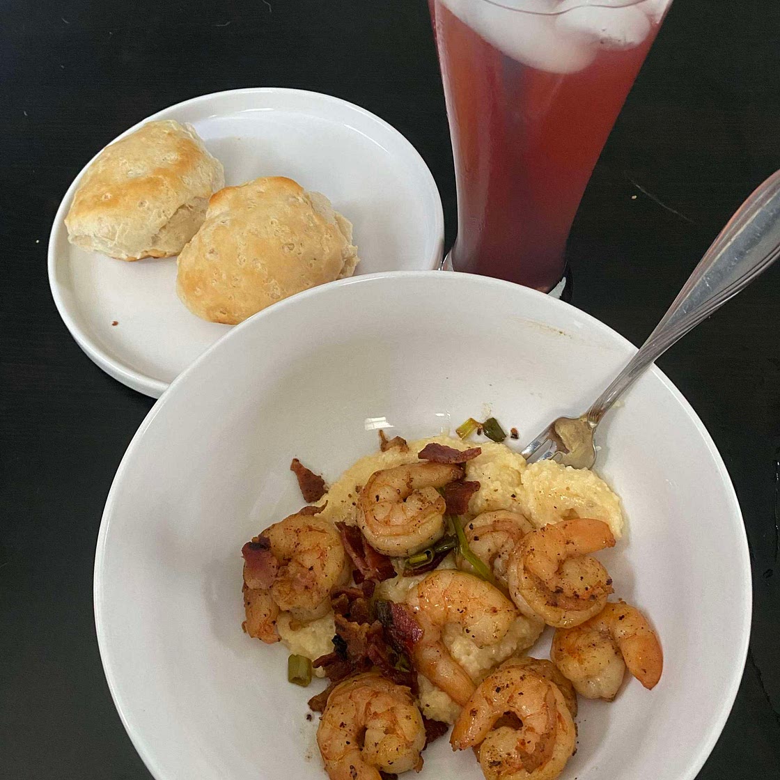 Cheesy Shrimp and Grits