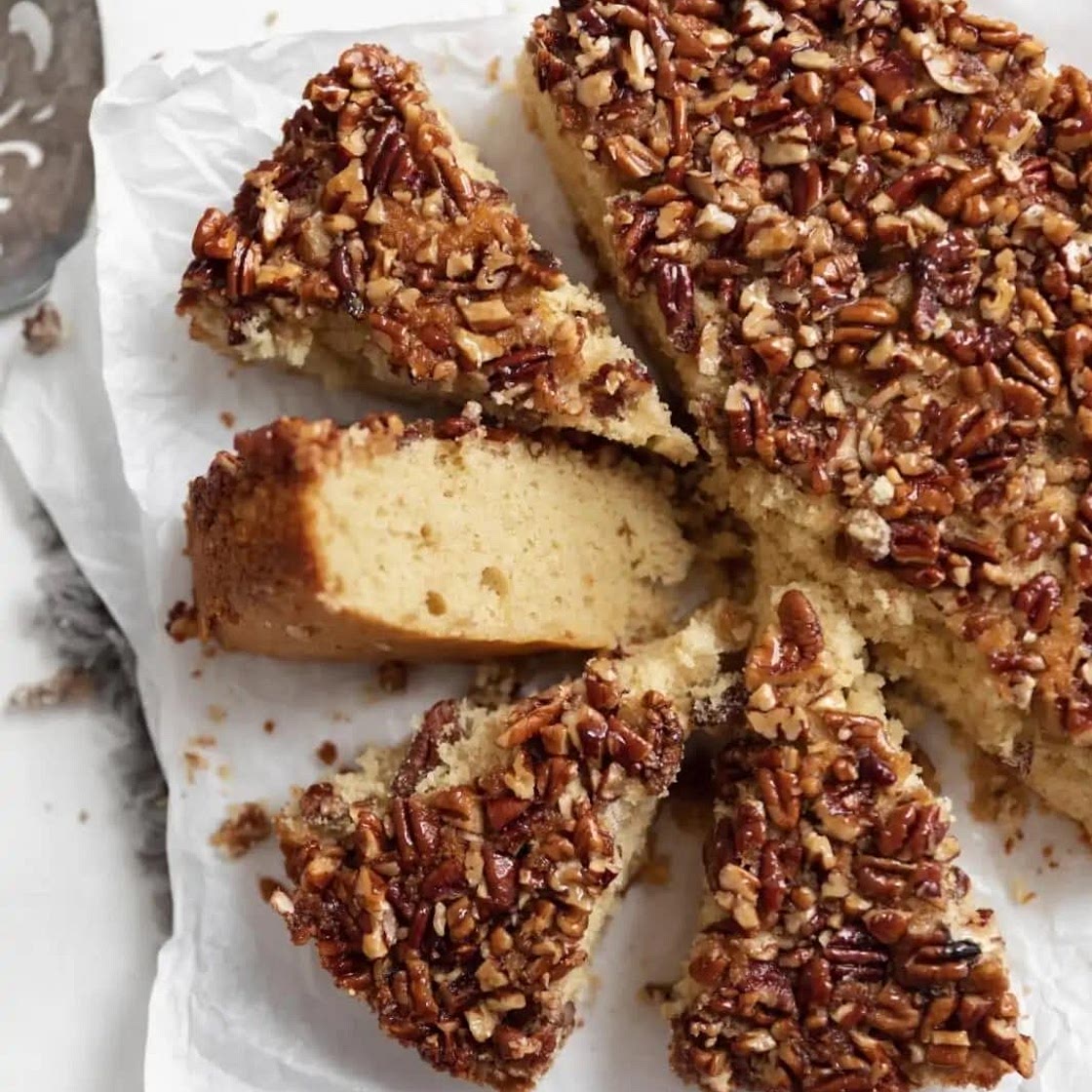 Caramel pecan upside down cake 