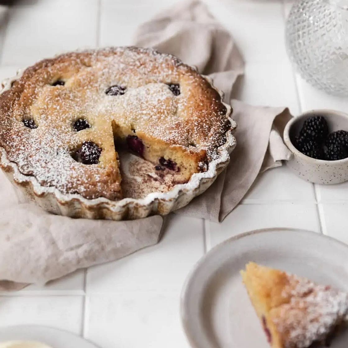 Blackberry almond cake 