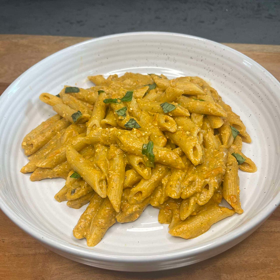 Creamy tomato and spinach pasta