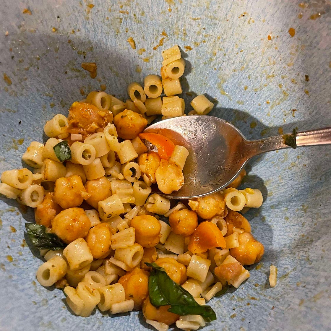 Summer pasta and chick pea bowl 