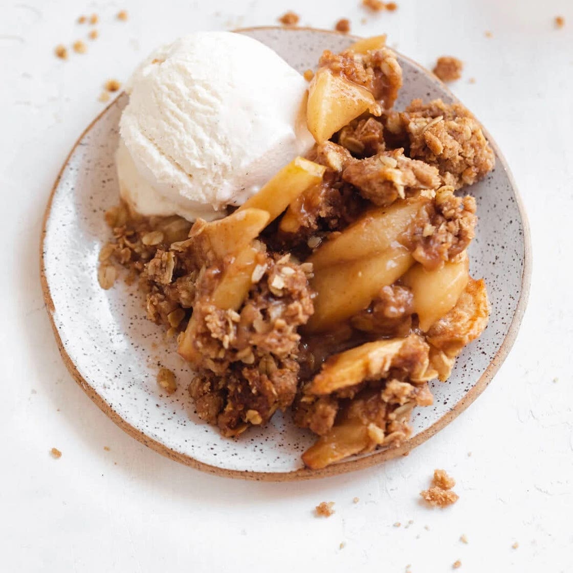 Cinnamon apple crisp 