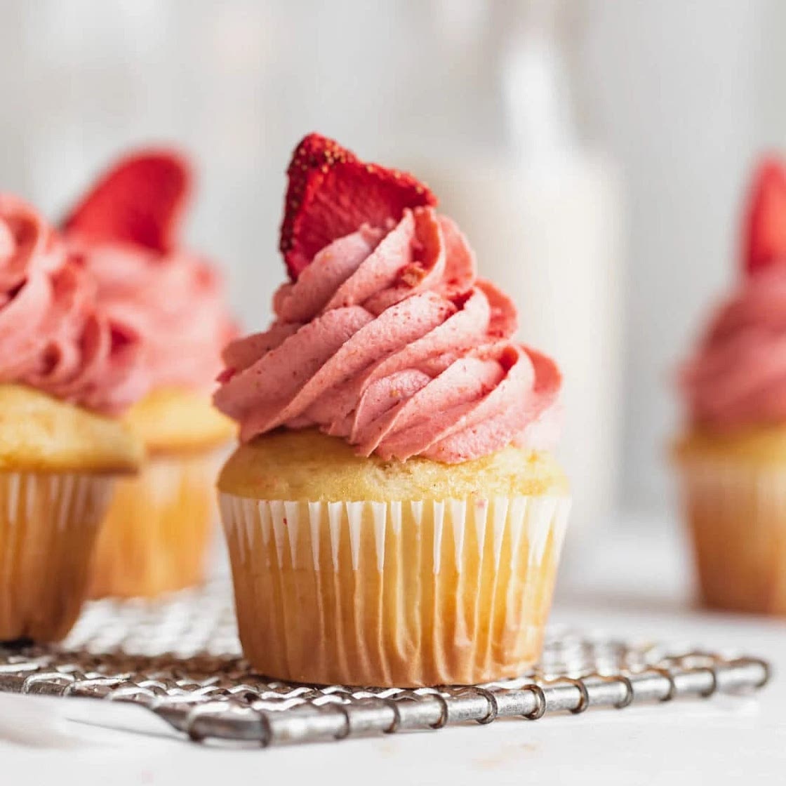 Strawberry frosting 