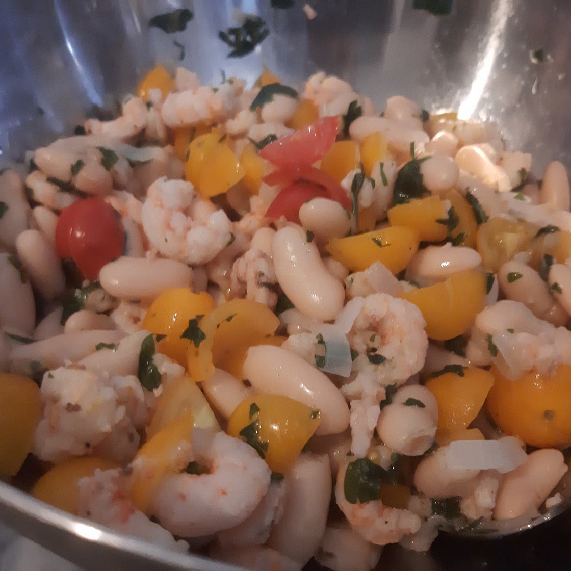 Insalata di fagioli e gamberi