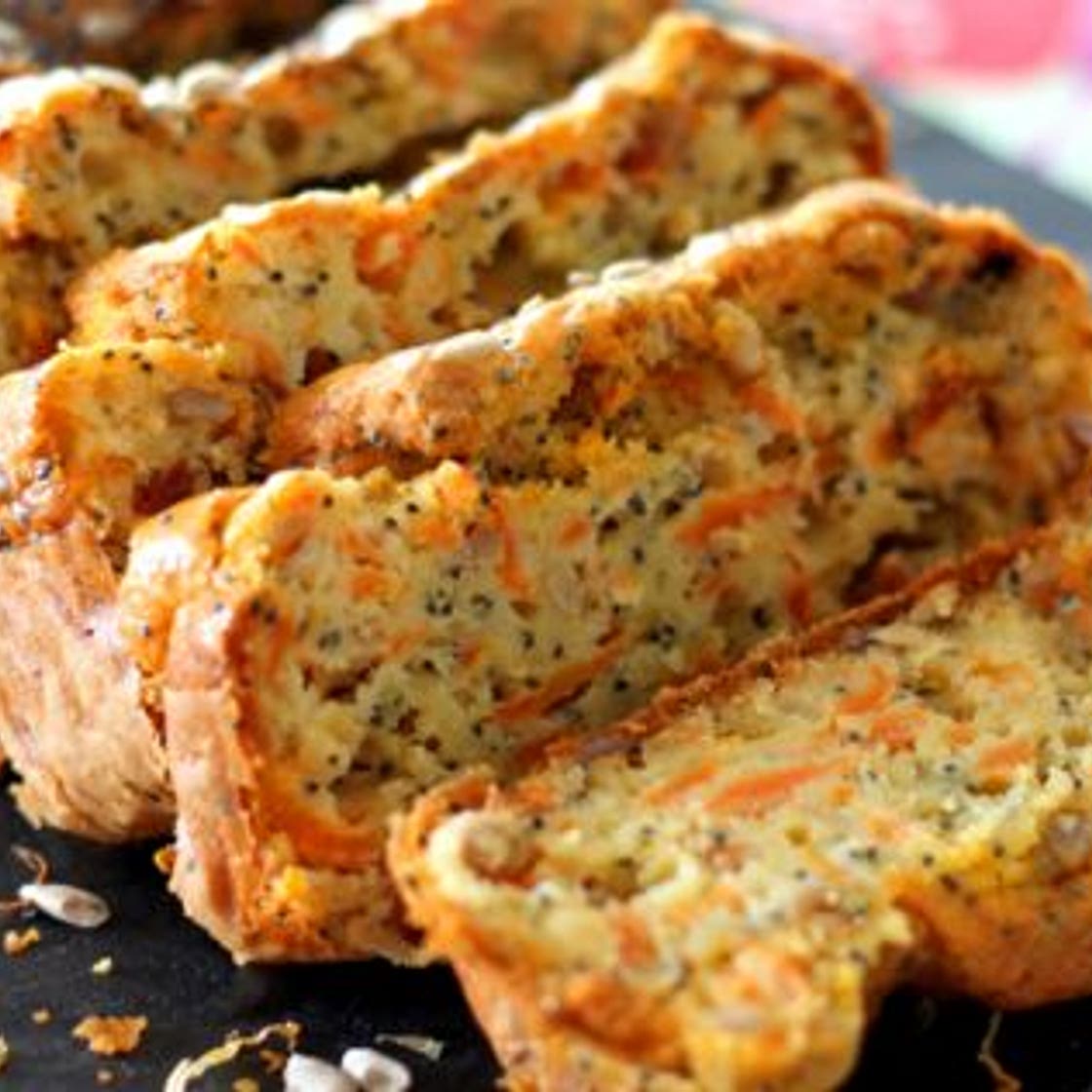 Cake carotte - pavot et graines de tournesol