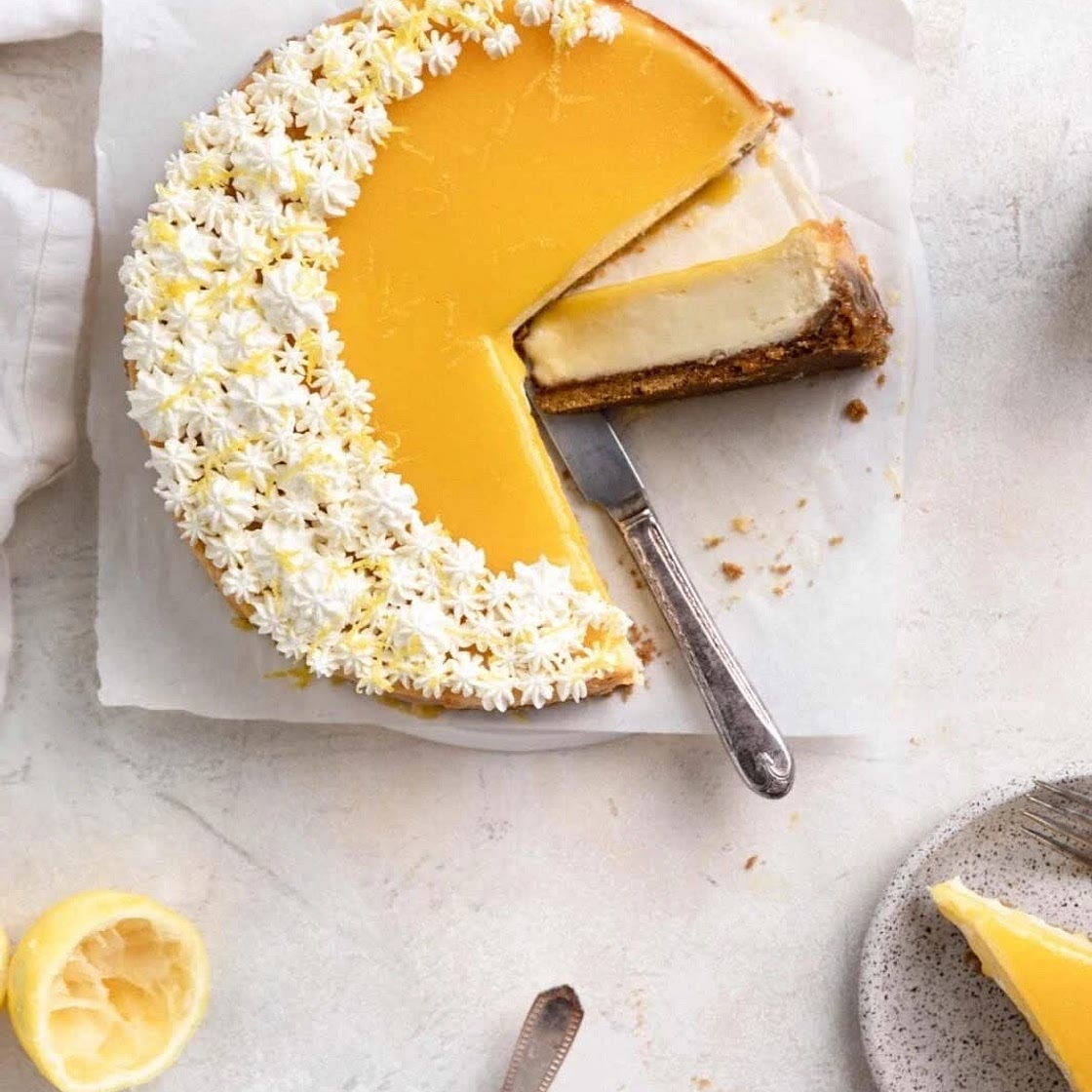 Lemon curd cheesecake