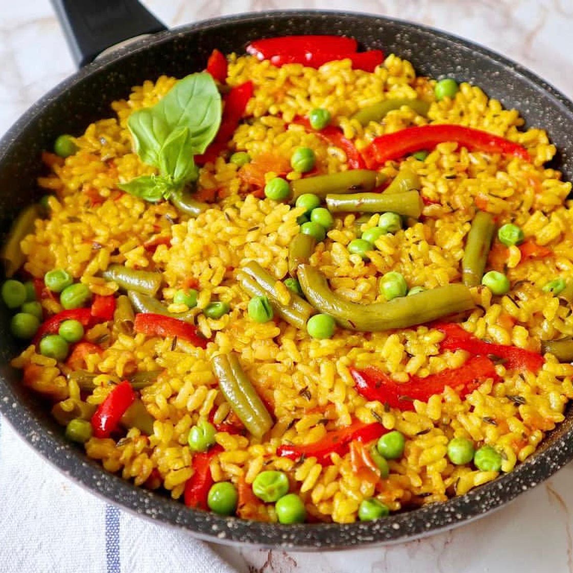 Spanish paella pure diet