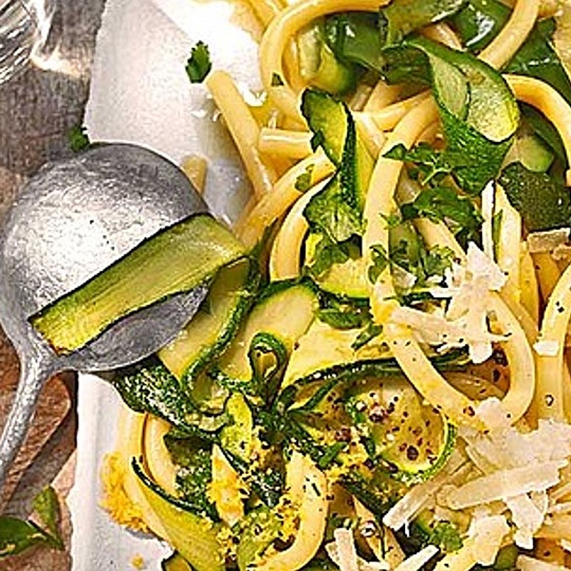 Zucchini-Zitronen-Nudeln