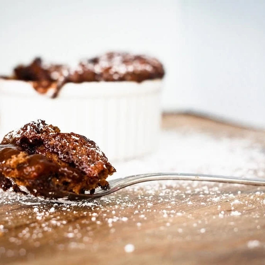 Molten chocolate lava cakes 