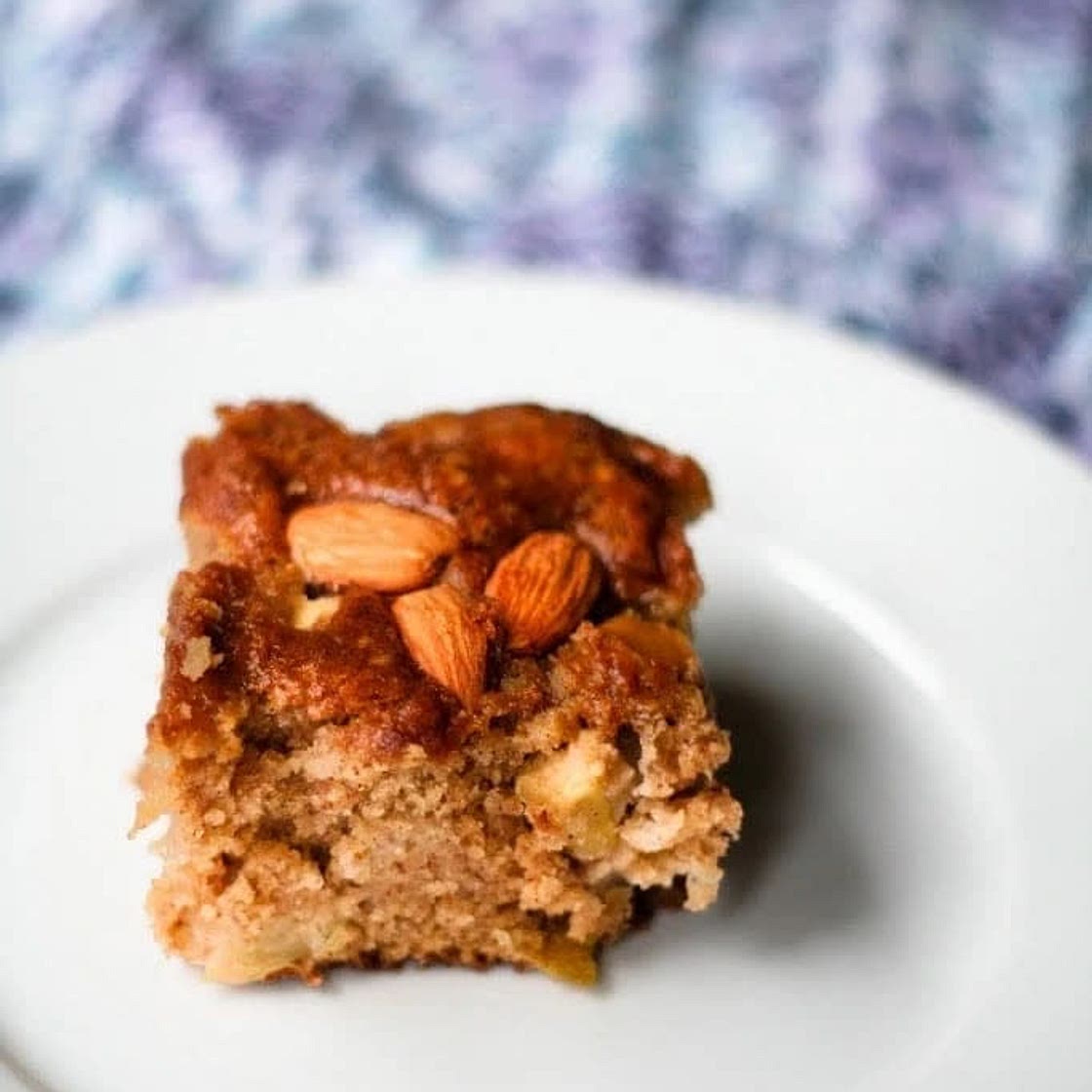 Apple roundup and a cinnamon apple cake 