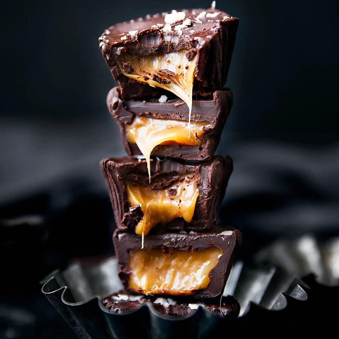 Salted caramel stuffed Nutella chocolate cups 