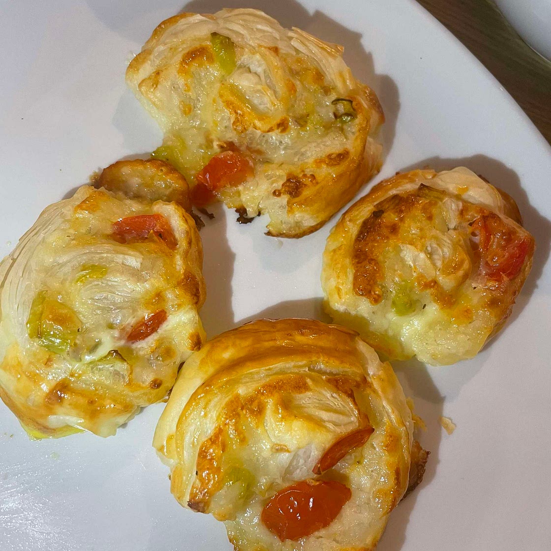 Herzhafte Blätterteigschnecken