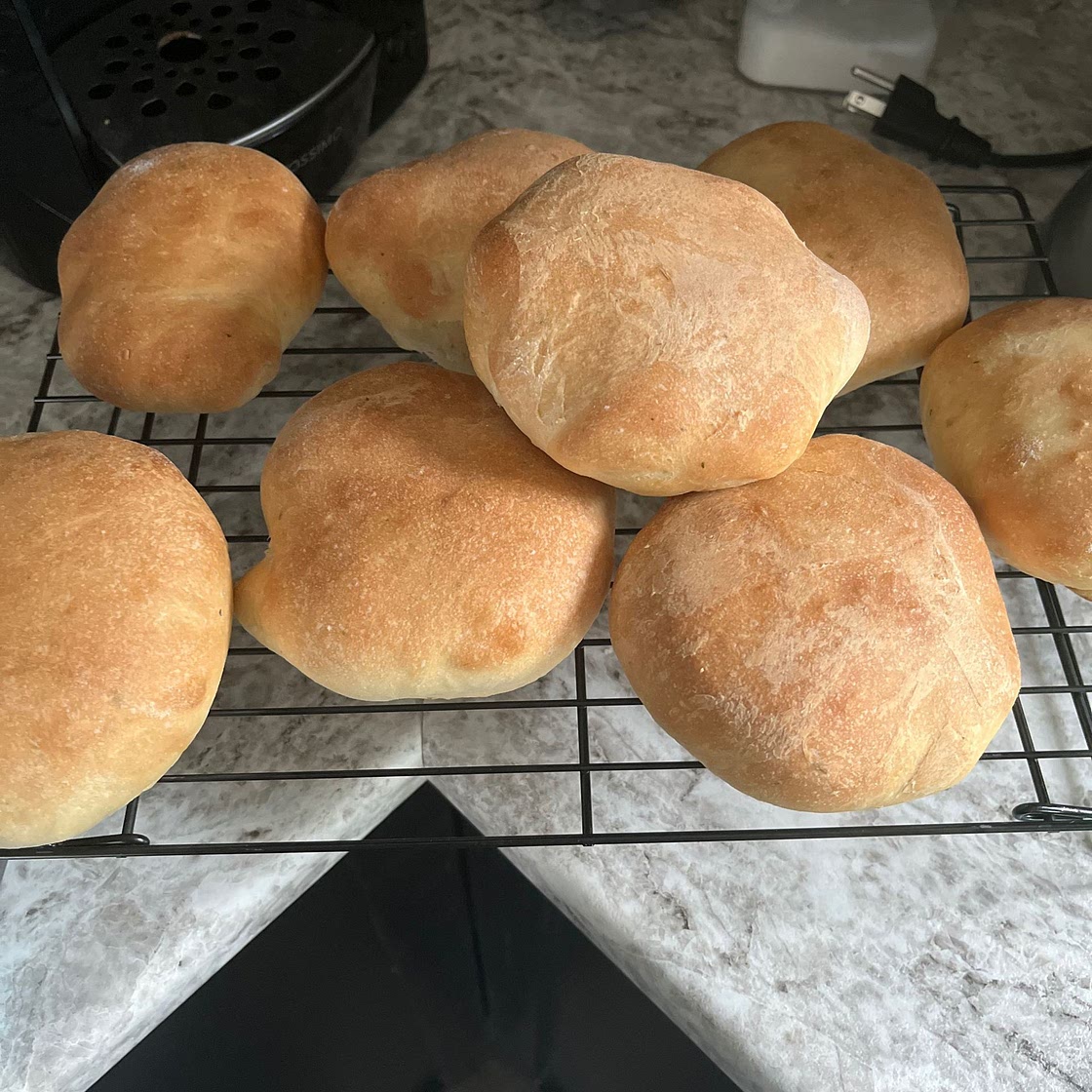 Savoury sandwich rolls (egg-free) bread machine