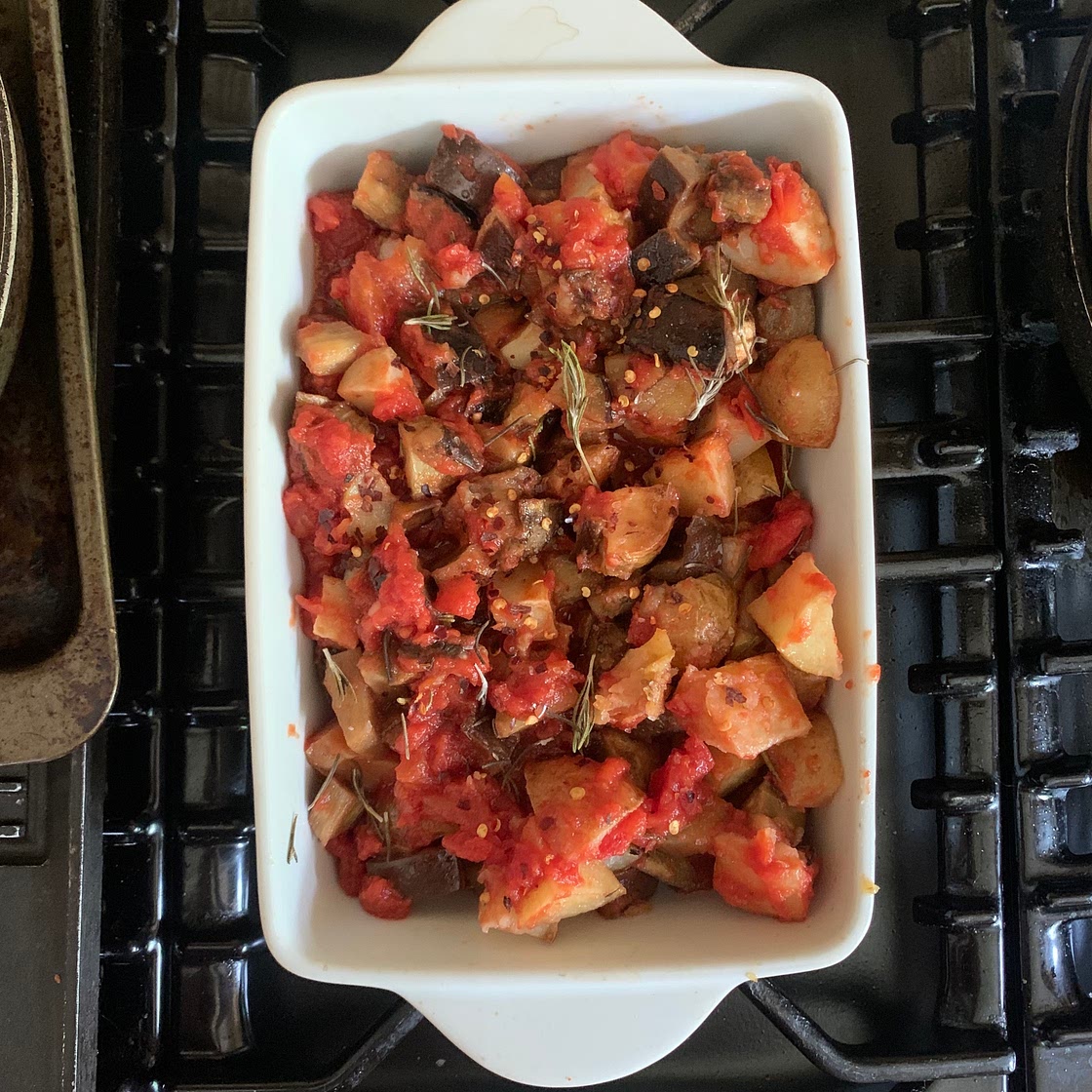 Soslu Patlican (Aubergine, potatoes and tomato)