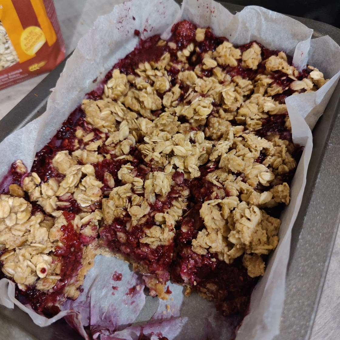 Raspberry Oat Crumble Bars