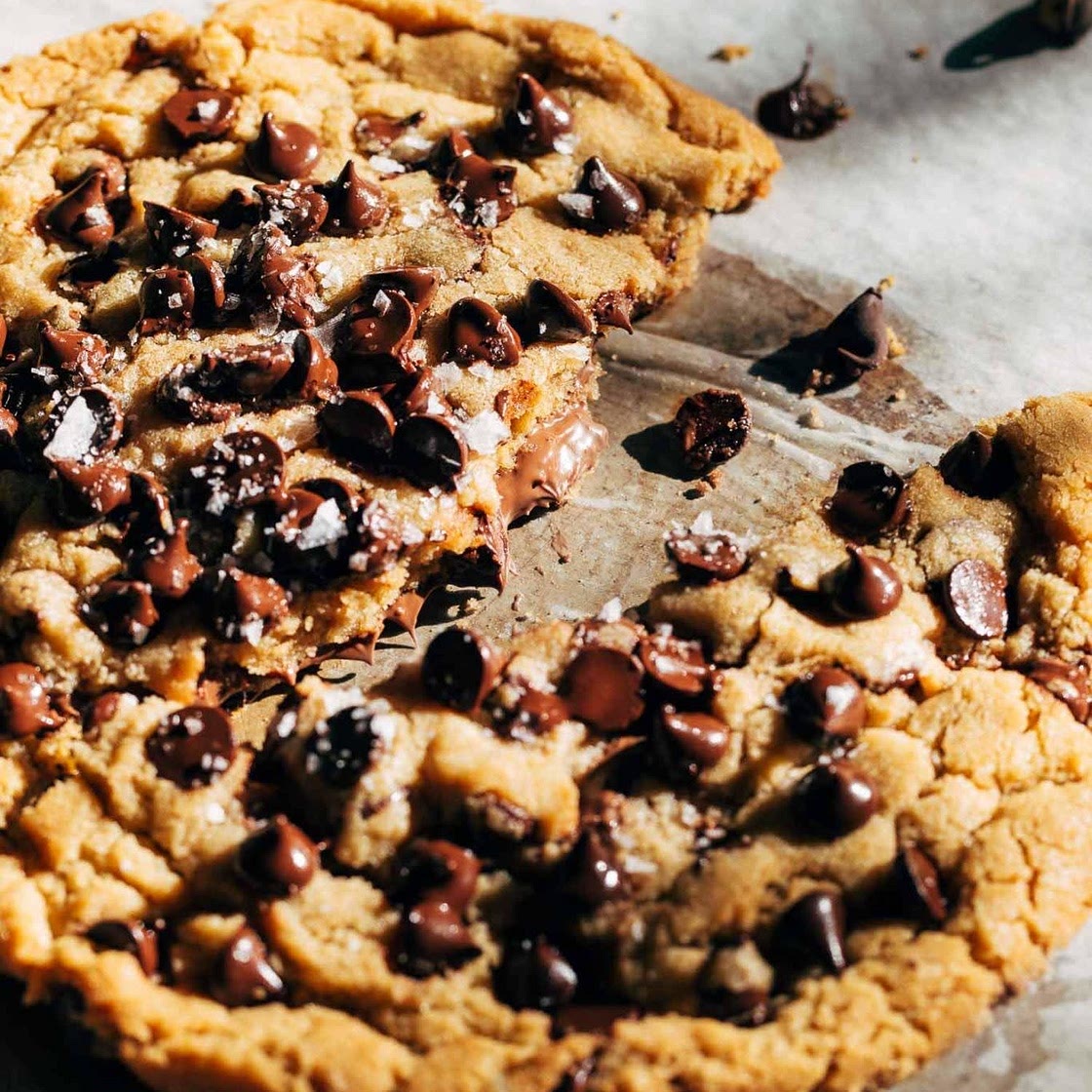 Giant Nutella stuffed chocolate chip cookies 