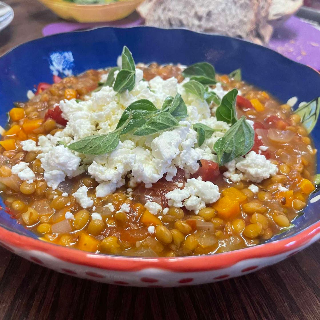 Lentil stew with feta and oregano 