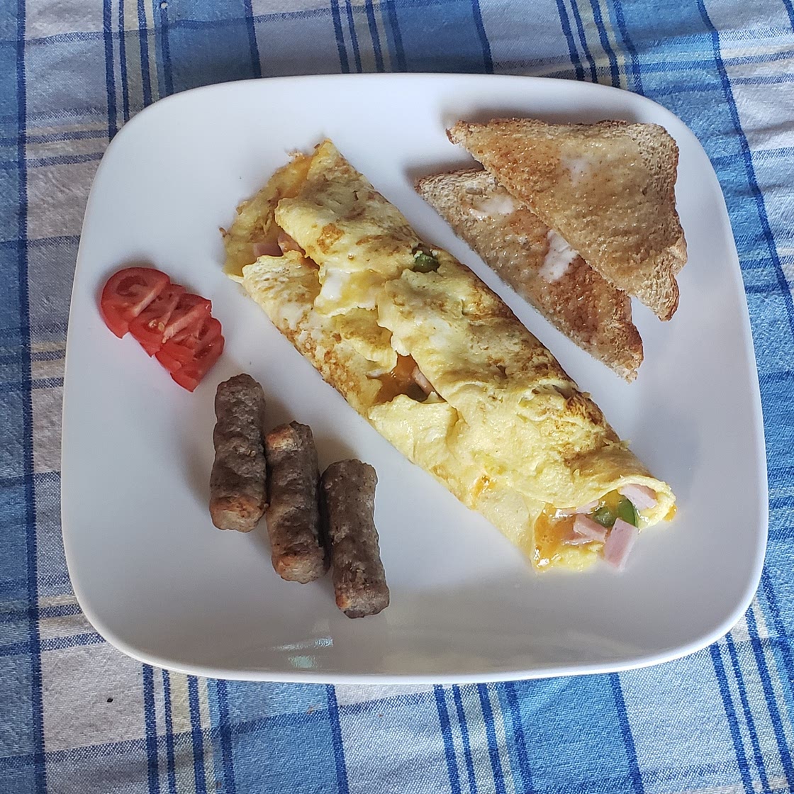 Omelet with Ham and Green Bell Pepper