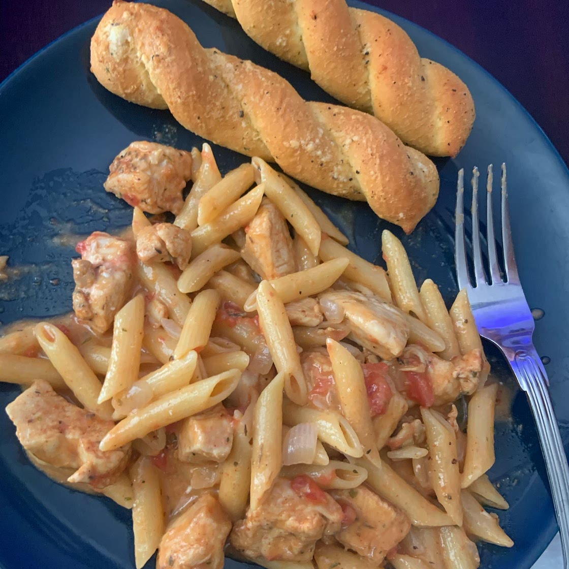 One Pot Creamy Cajun Chicken Pasta