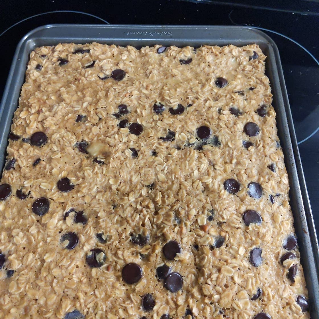 Peanut Butter Banana Baked Oatmeal Cups
