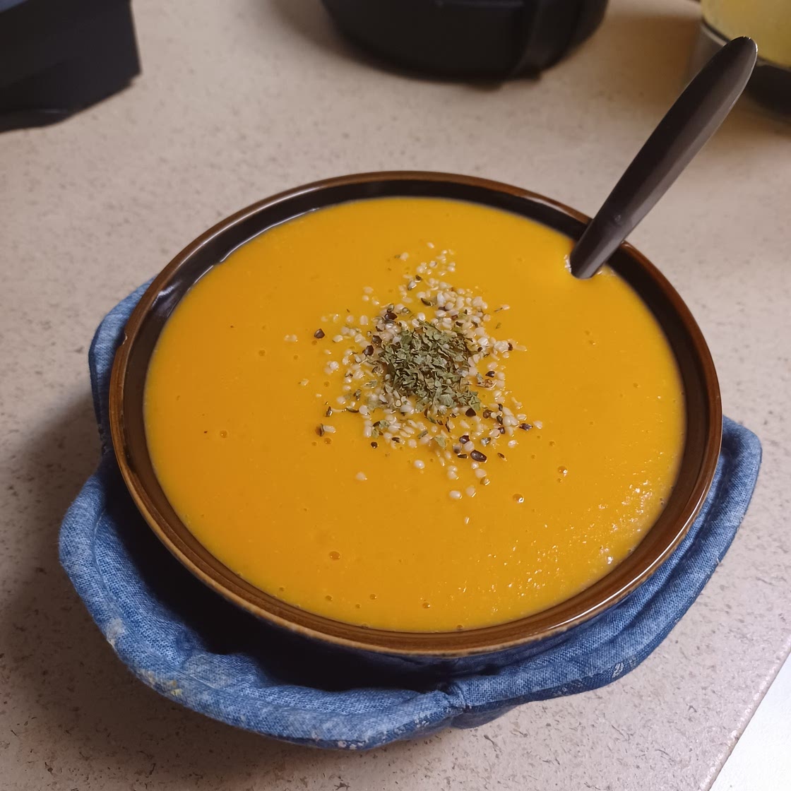 Spiced carrot & lentil soup