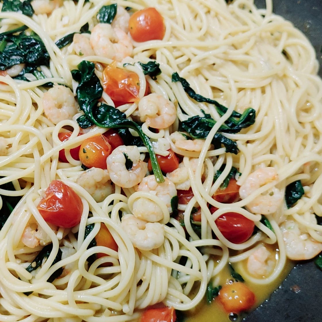 Tomato Spinach Shrimp Pasta