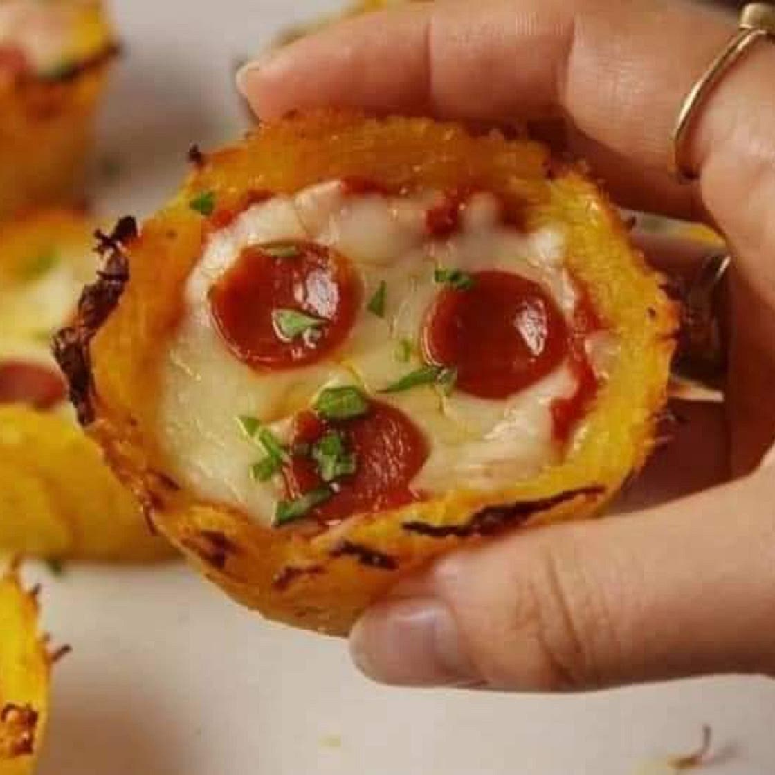 Spaghetti squash pizza bites