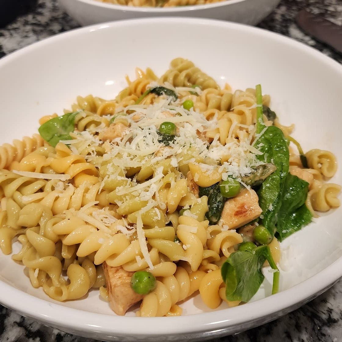 Chicken & Spinach Skillet Pasta with Lemon & Parmesan
