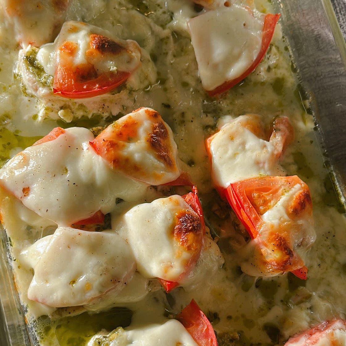 Basil Pesto Tomato Mozzarella Chicken Bake