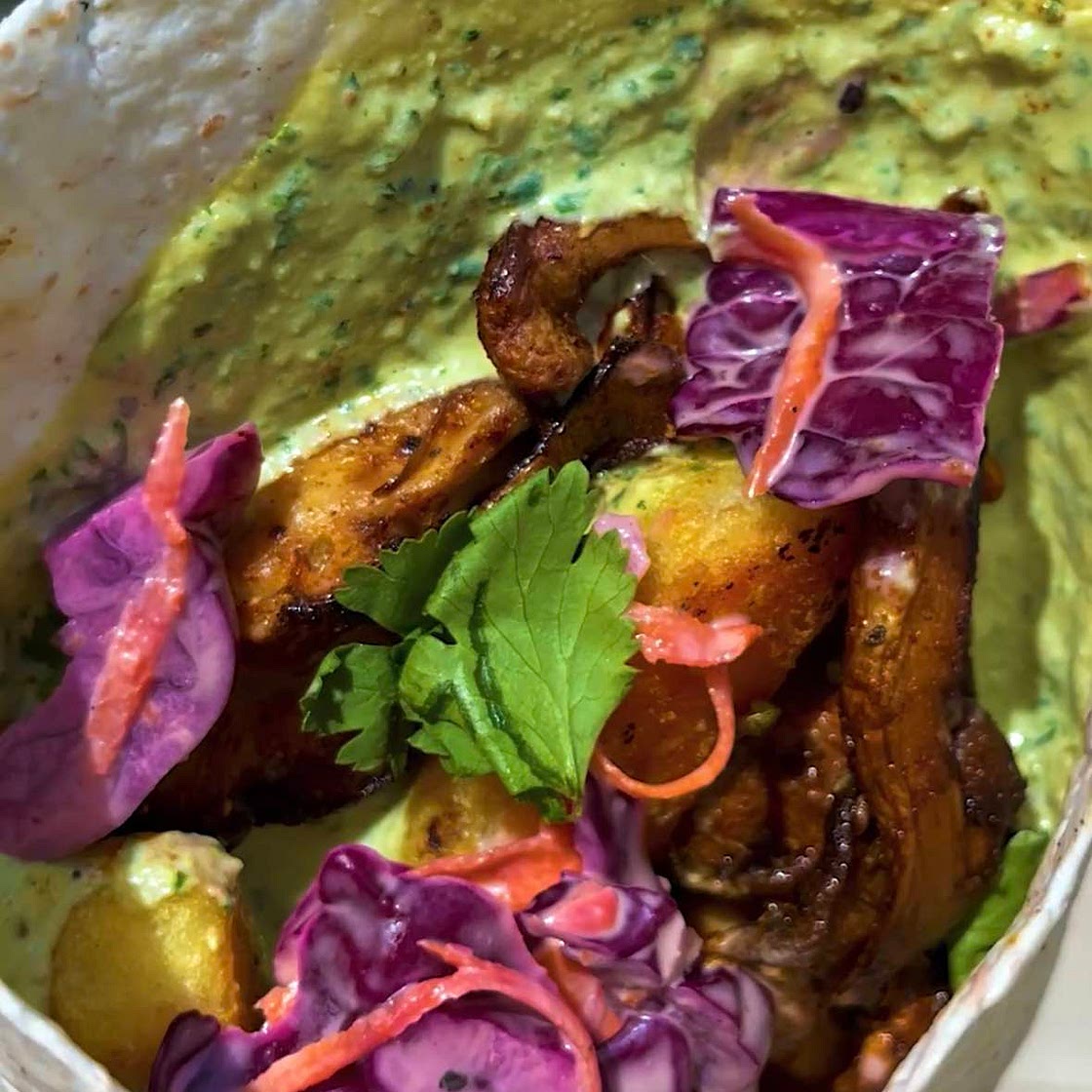 SHIITAKE MUSHROOM + PESTO HUMMUS WRAP