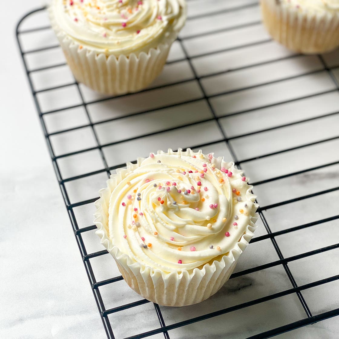 76 Calorie Vanilla Cupcakes