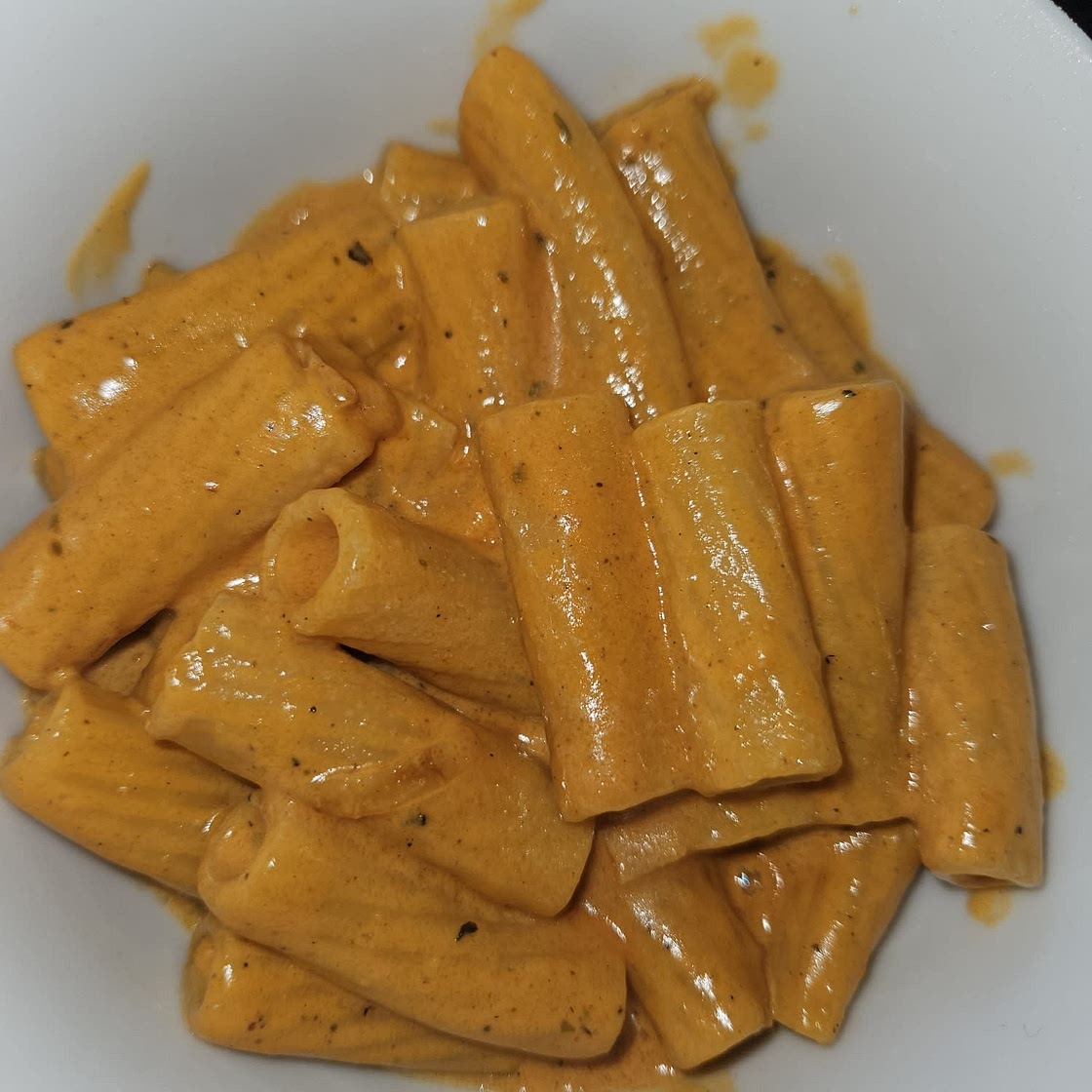 Creamy Tomato Rigatoni Pasta