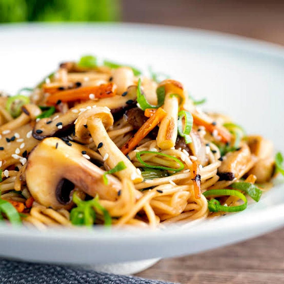 Mushroom Stir Fry Noodles