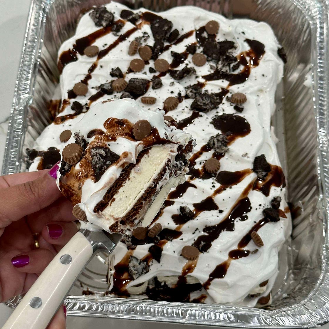 Ice cream sandwich cake