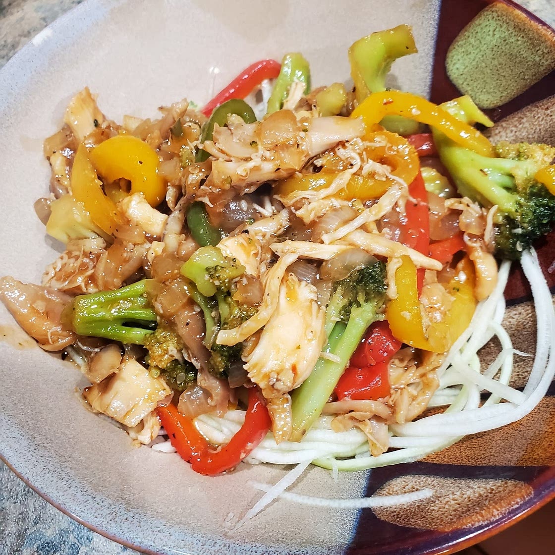 Low Calorie Sesame Chicken Stir Fry Bowl