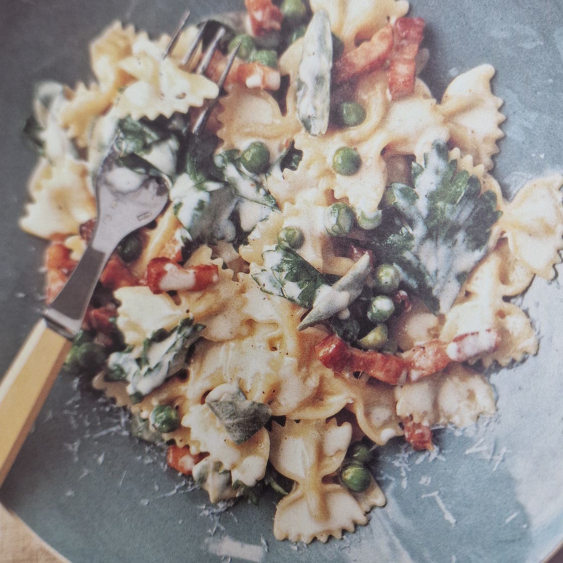 Farfalle with bacon, peas and sage
