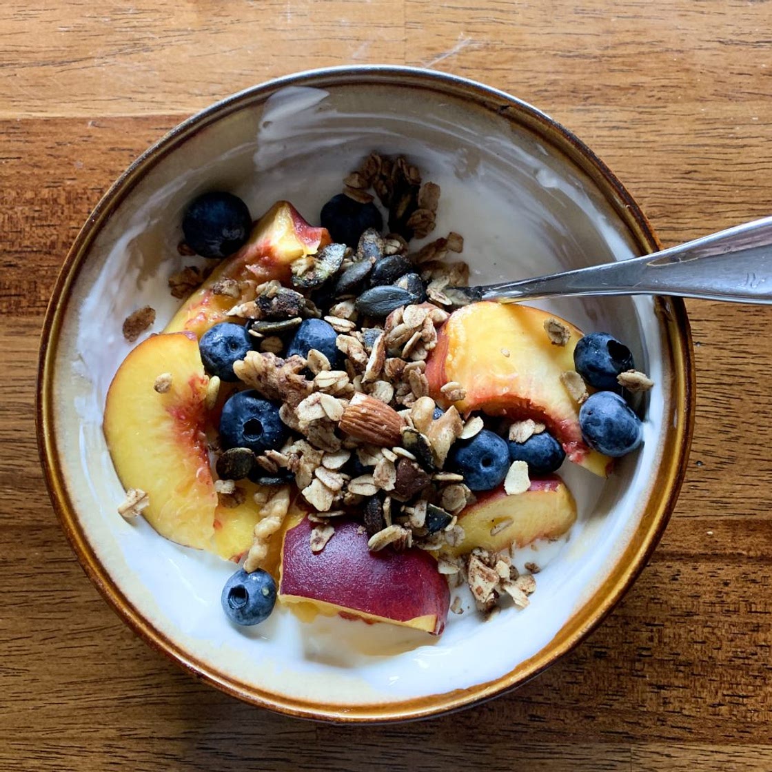 Homemade Cinnamon Spiced Granola {Dairy Free, Refined Sugar Free} - Dr Liz Carter