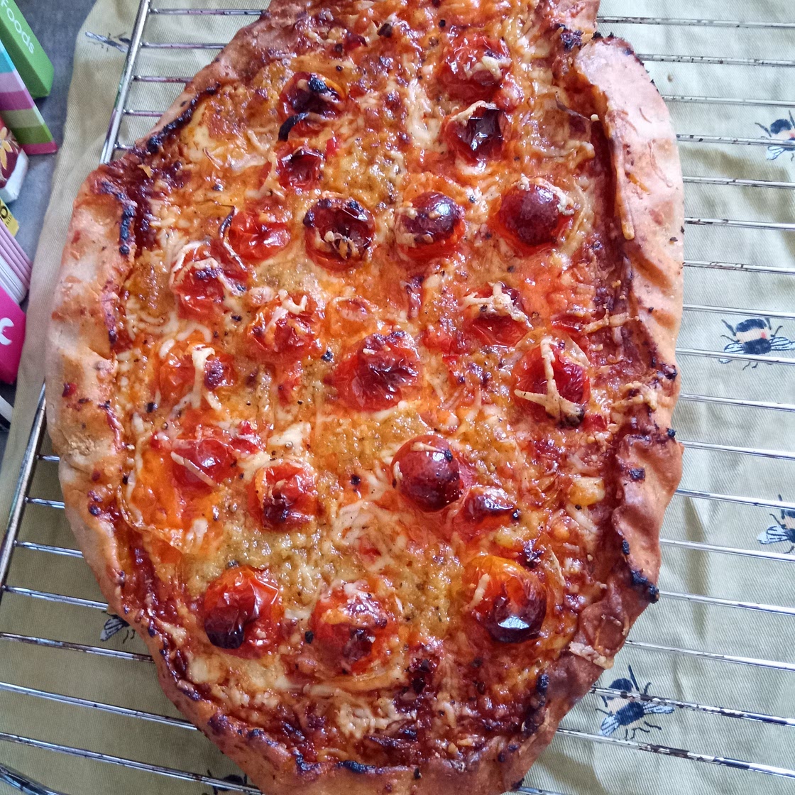 Homemade classic pizza 🍕
